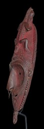 VIGOROUSLY CARVED SEPIK MASKETTE